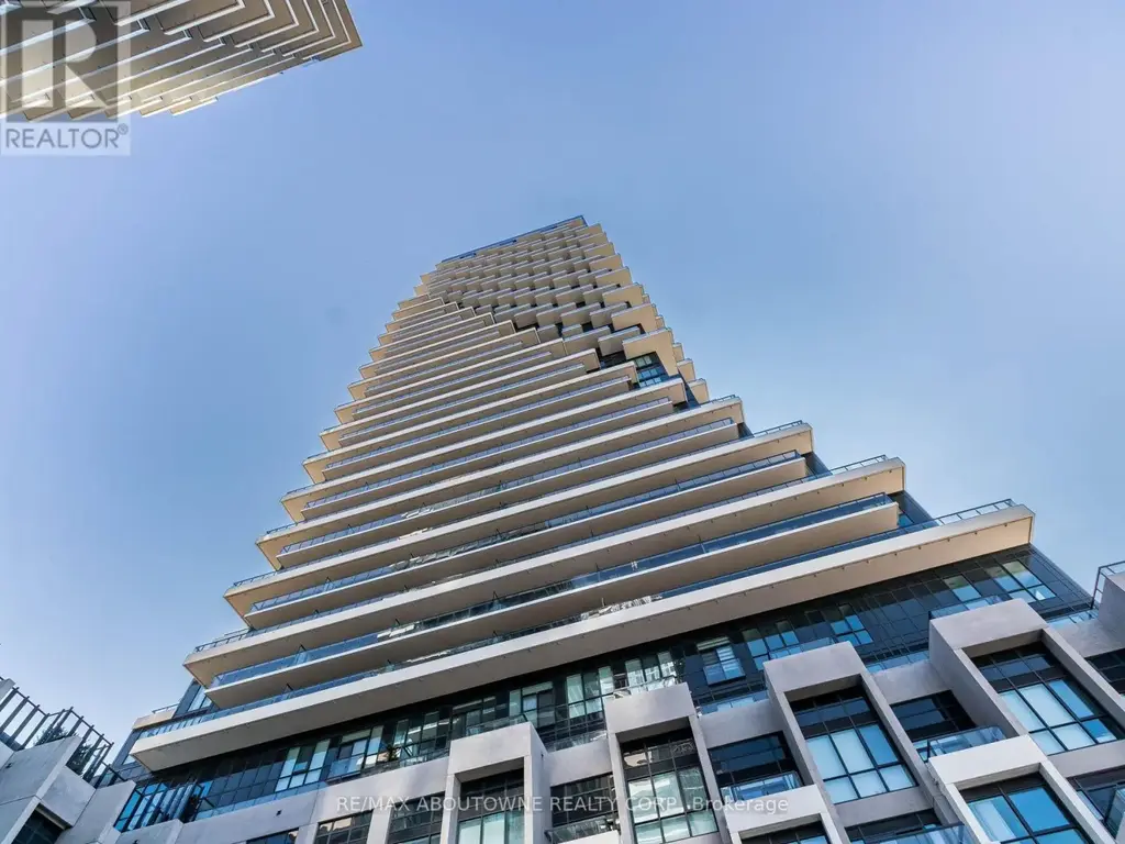 2208 - 30 Inn On The Park Drive, Toronto (Banbury-Don Mills)