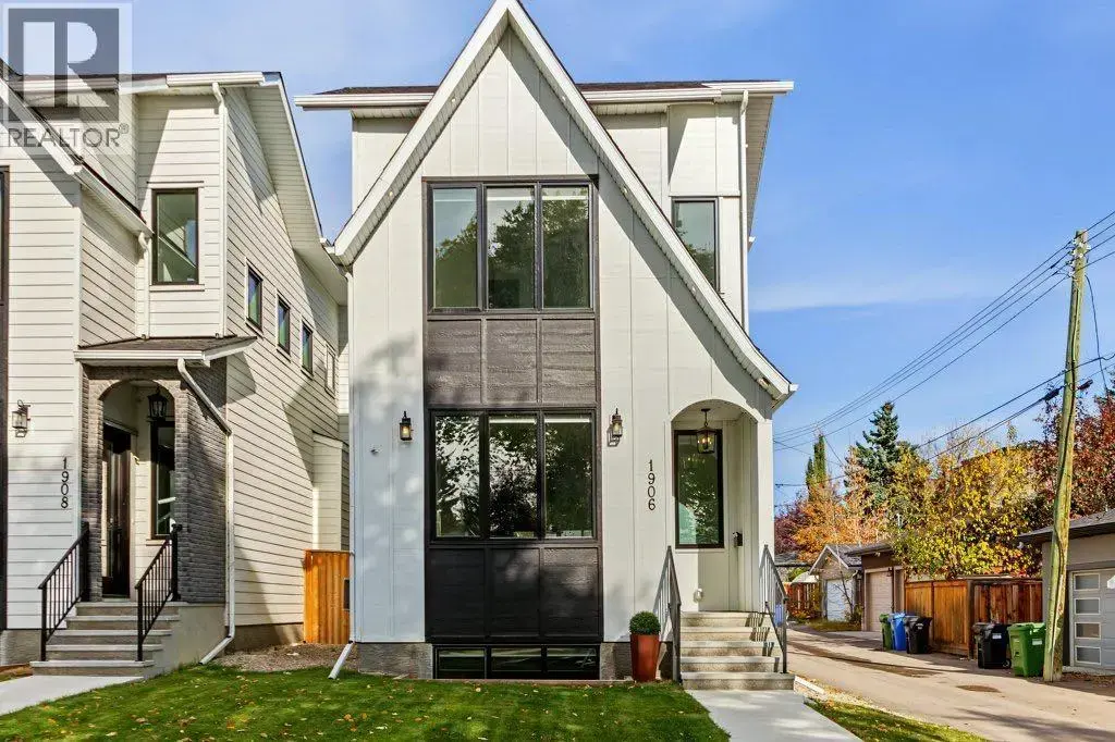 1906 43 Avenue Sw, Calgary