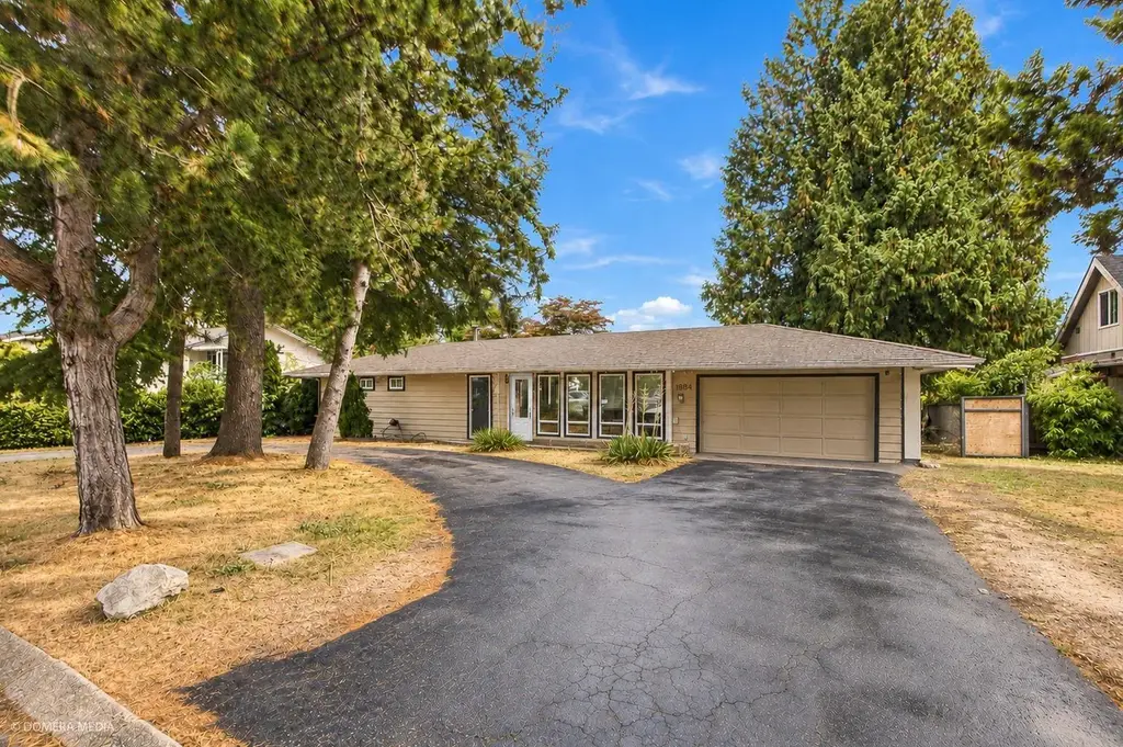 9084 Prince Charles Boulevard, Surrey