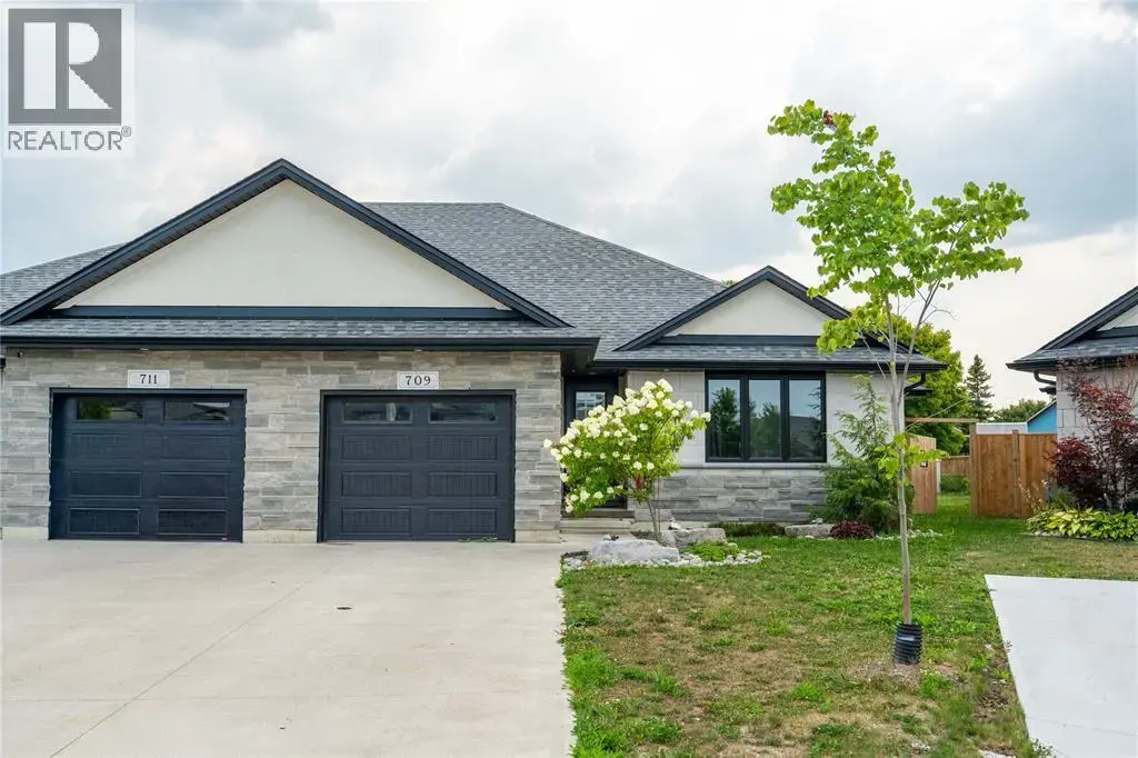 709 Ferdinands Crescent, Sarnia