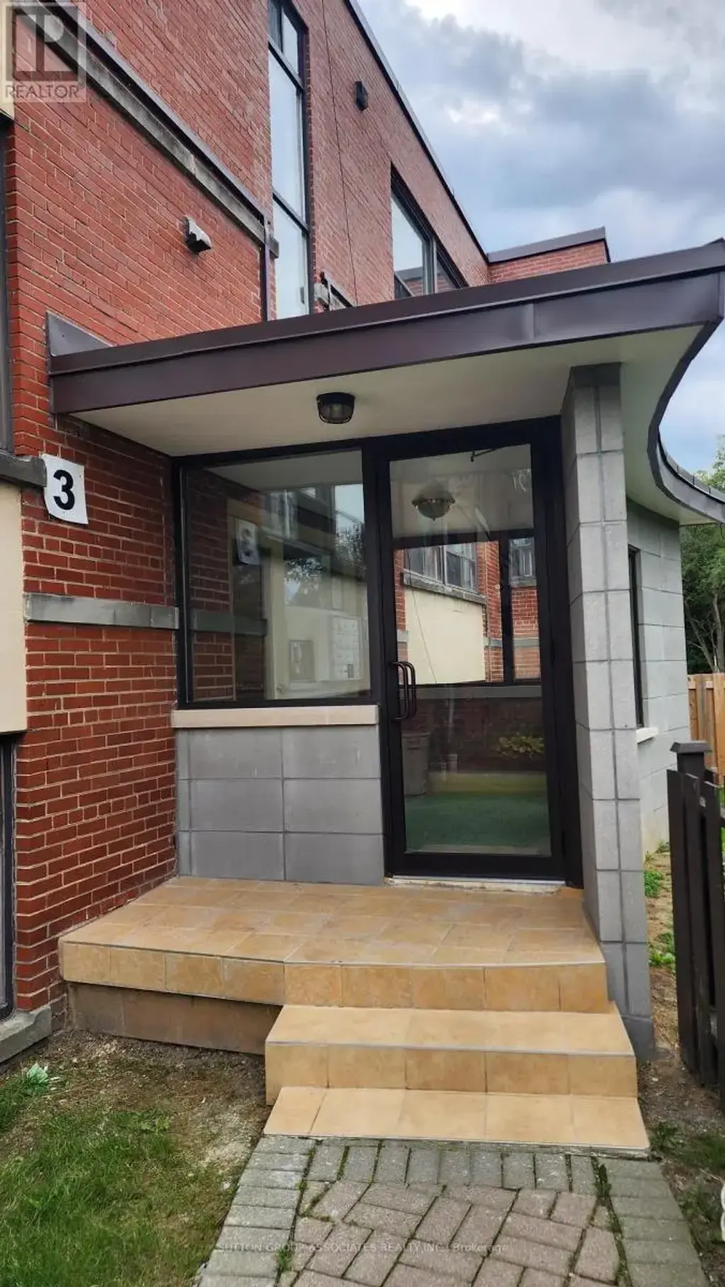 102 - 3 Greenbrook Drive, Toronto (Beechborough-Greenbrook)