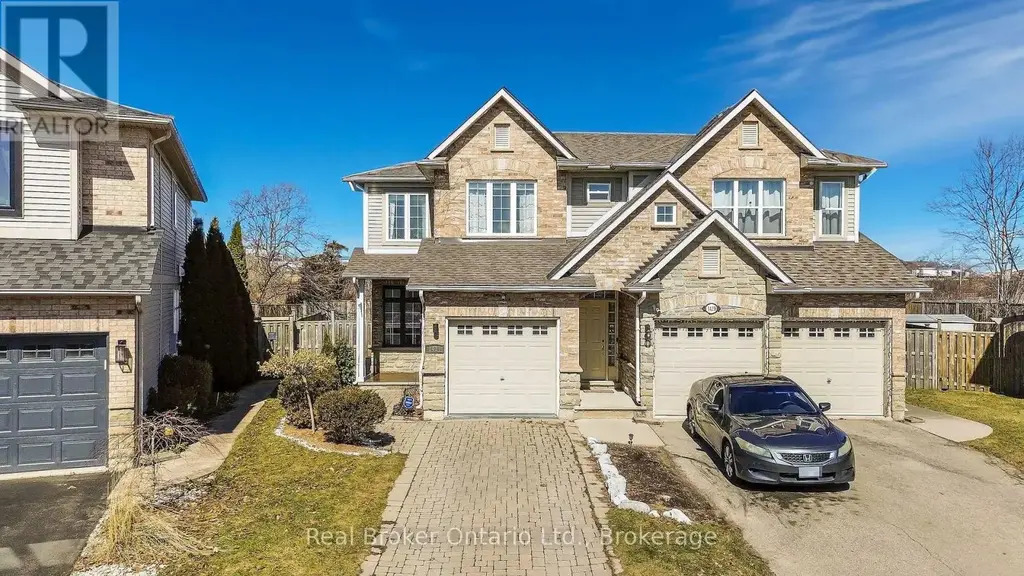 1417 Treeland Street, Burlington (Freeman)