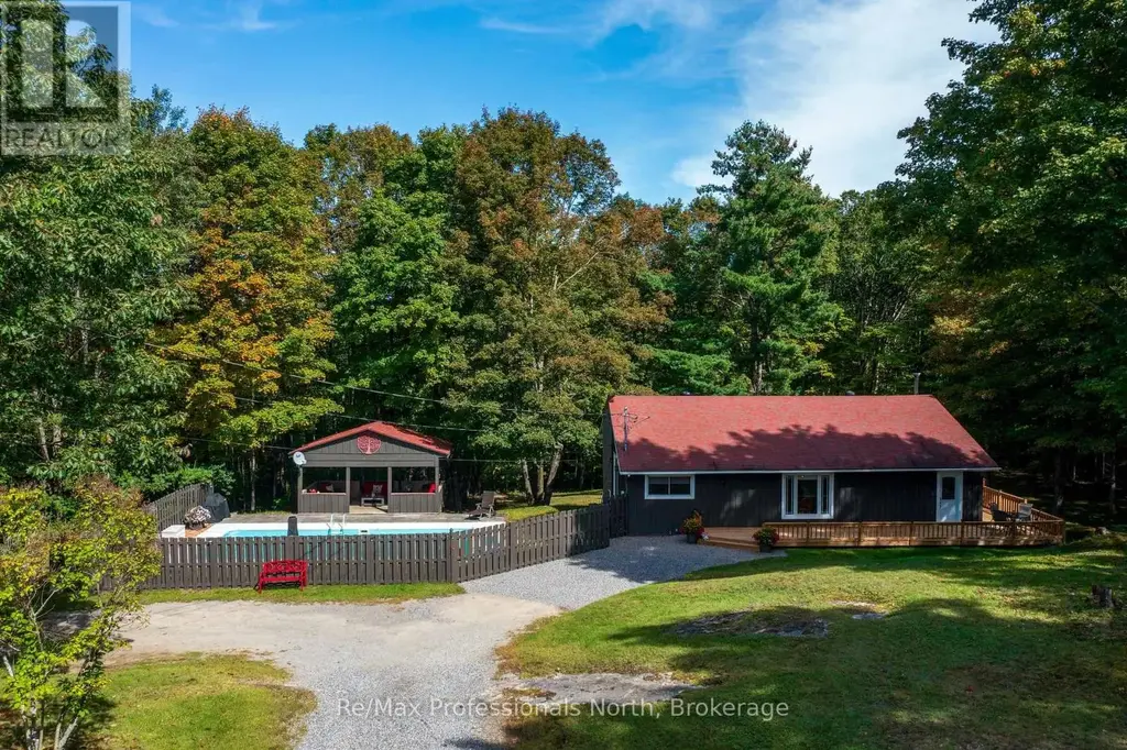 3962 169 Muskoka Road, Muskoka Lakes (Medora)