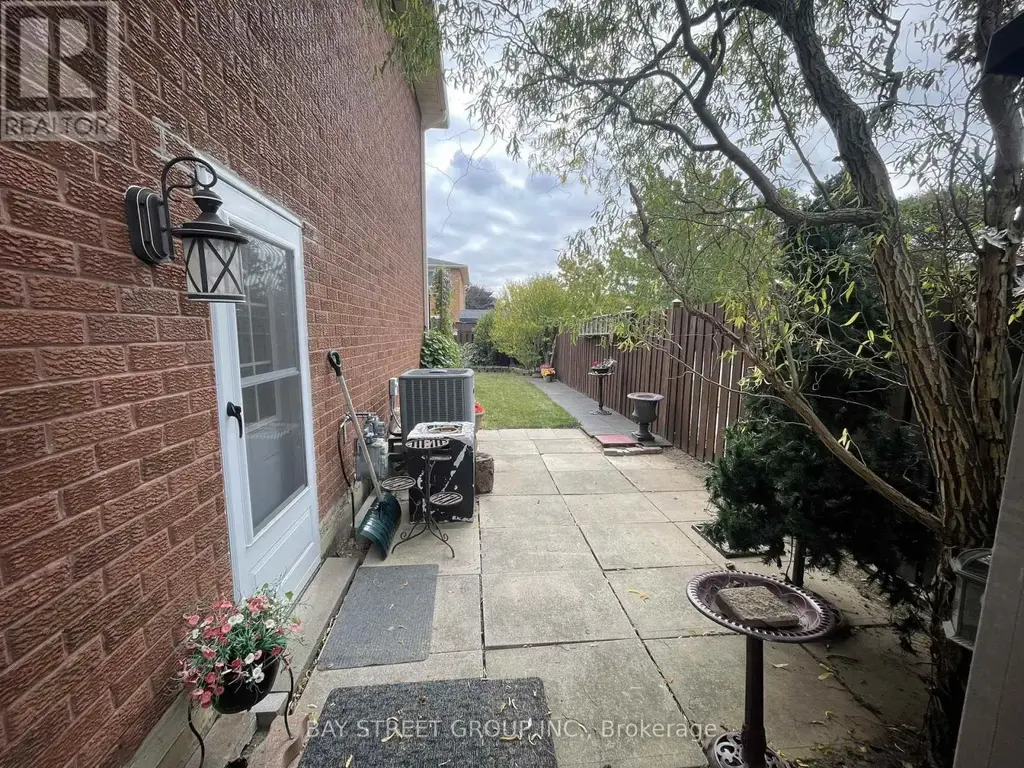 1 Tralee (lower) Street, Brampton (Heart Lake West)