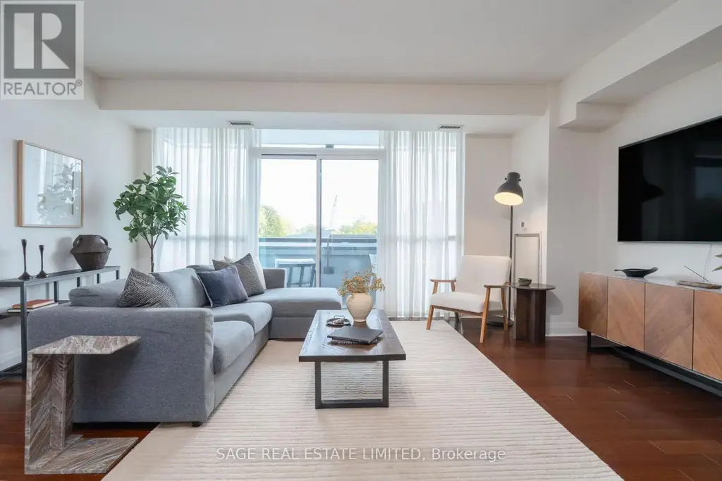 202 - 1 Hurontario Street, Mississauga (Port Credit)