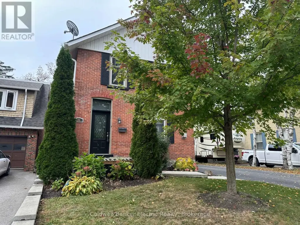21 Sussex Street N, Kawartha Lakes (Lindsay)