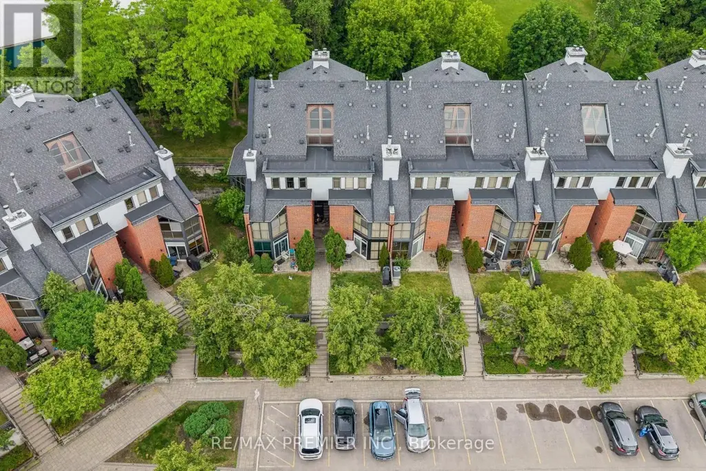 Th 8 - 100 Arbors Lane, Vaughan (West Woodbridge)