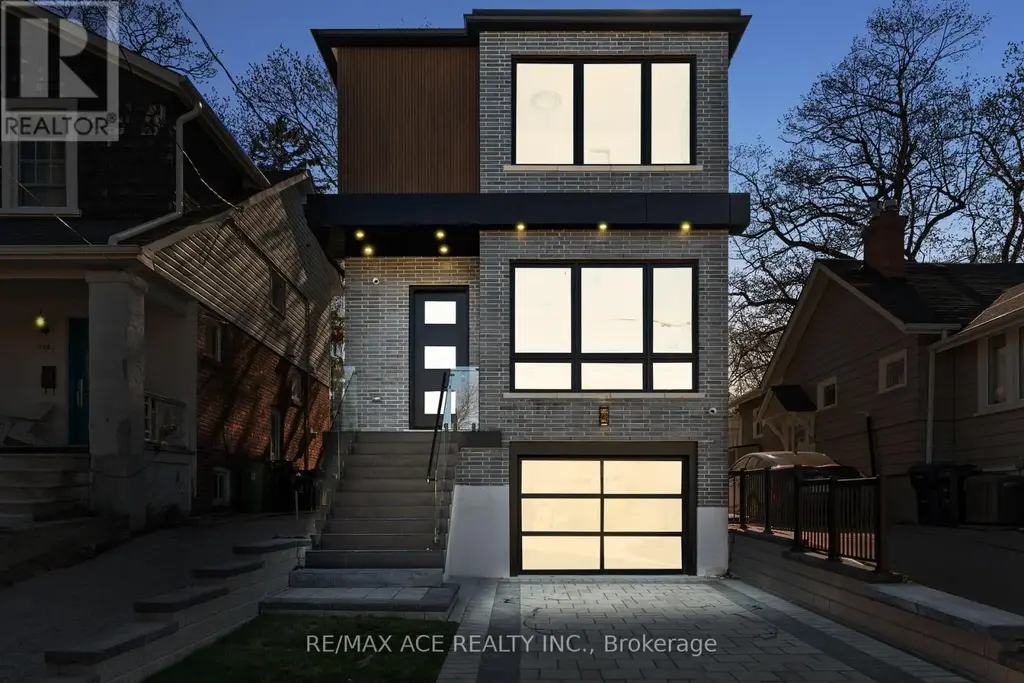 122 Warden Avenue, Toronto (Birchcliffe-Cliffside)