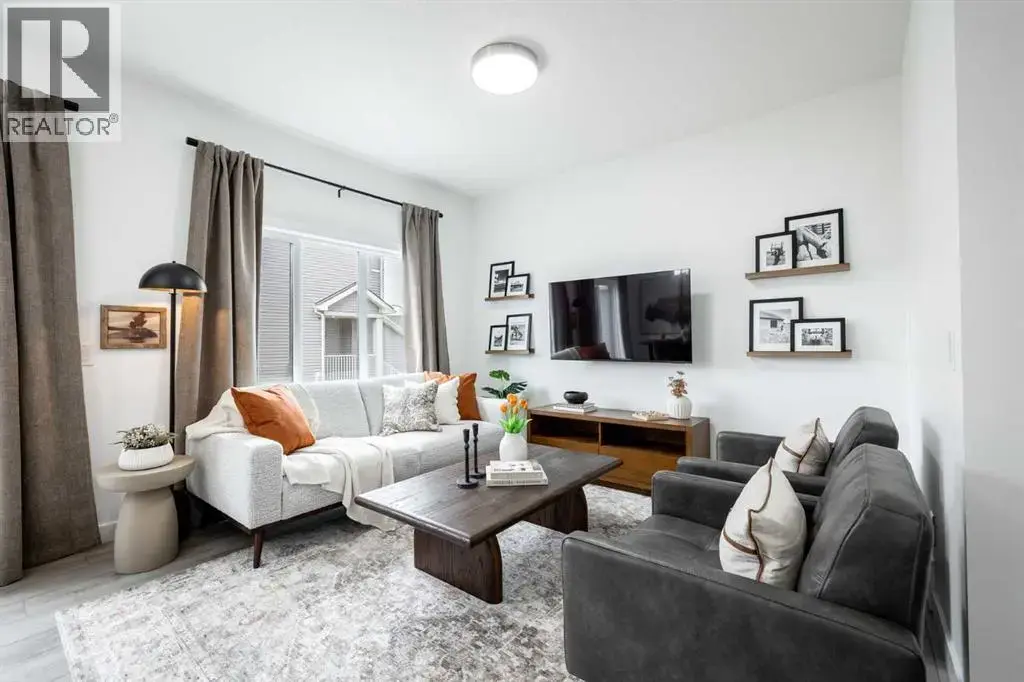 304 Heritage Boulevard, Cochrane