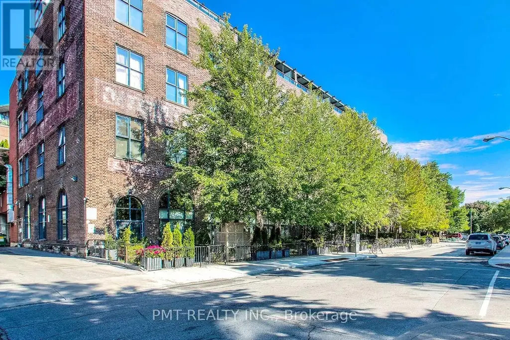 311 - 369 Sorauren Avenue, Toronto (Roncesvalles)