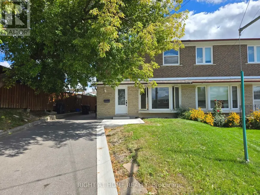13 Faulkner Crescent, Toronto (Humbermede)