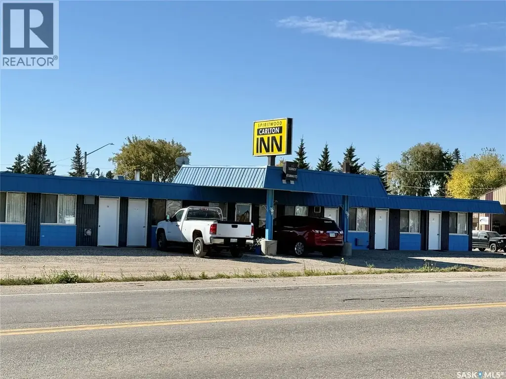 308 Railway Avenue E, Spiritwood