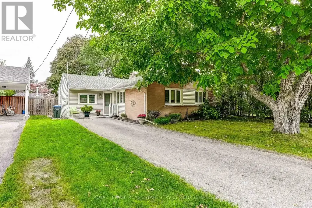 27 Sora Drive, Mississauga (Streetsville)