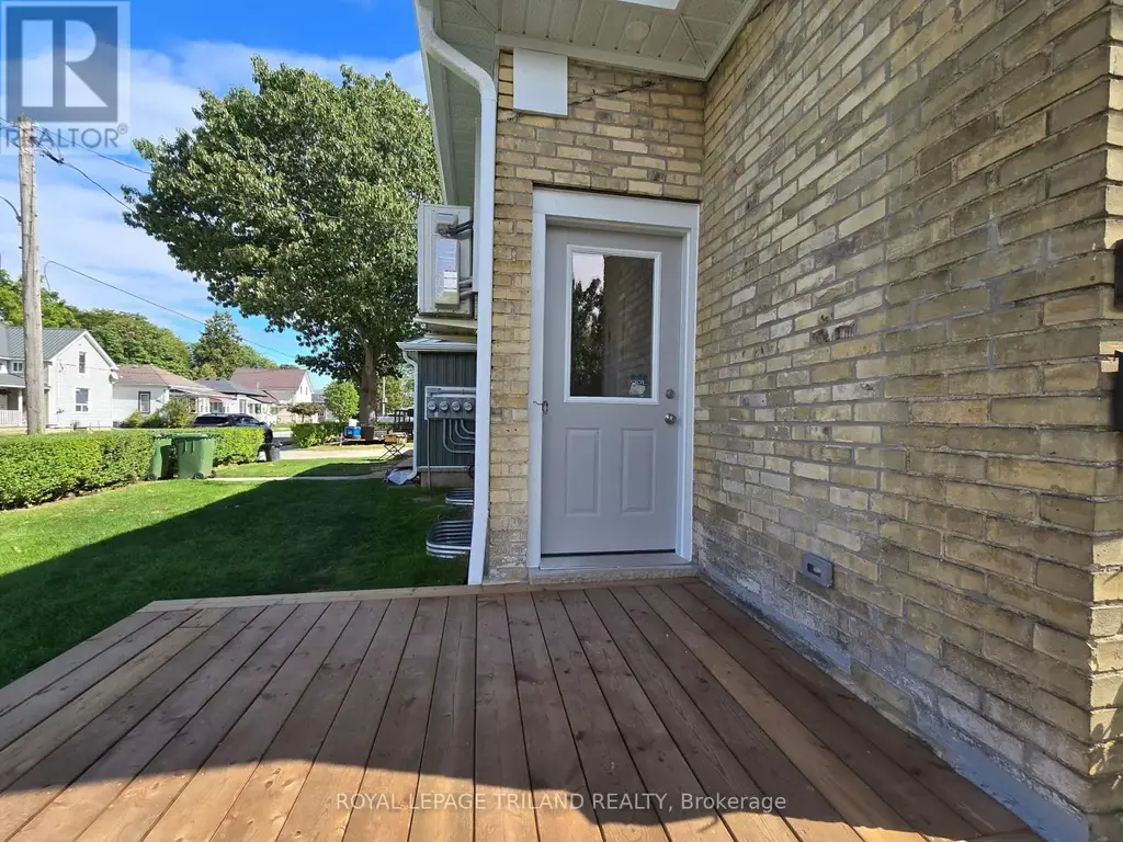 1 - 245 Ross Street, St. Thomas
