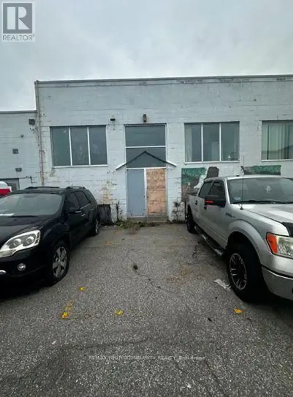 4 - 230 Harwood Avenue S, Ajax (South West)