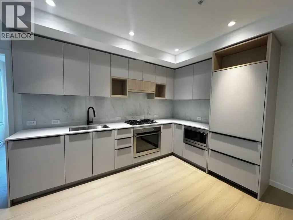 403 2015 St. Johns St Bc, Port Moody
