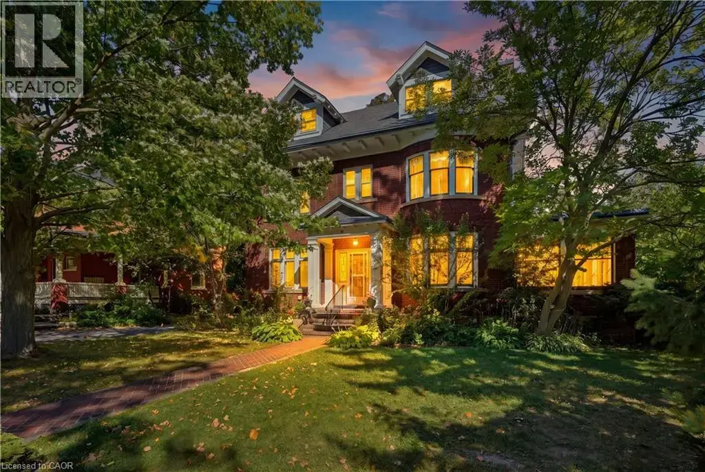 32 Wentworth Avenue, Cambridge
