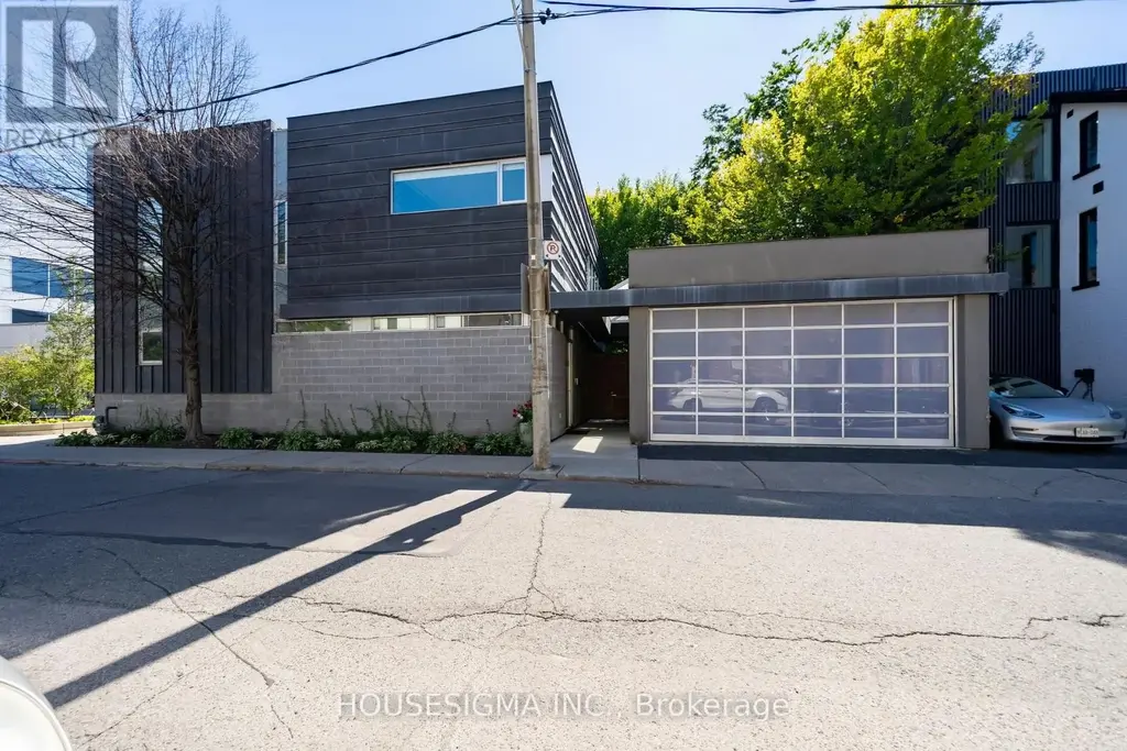 11 Bishop Street, Toronto (Annex)