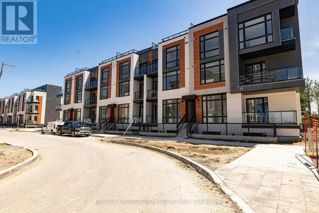 1503 - 11 David Eyer Road, Richmond Hill