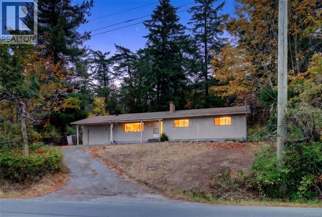 4439 Blenkinsop Rd, Saanich