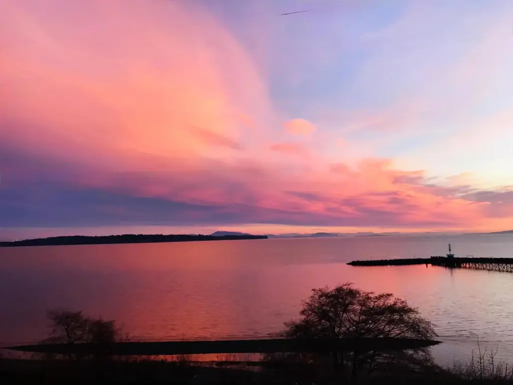 3rd Floor 15165 Marine Drive, White Rock