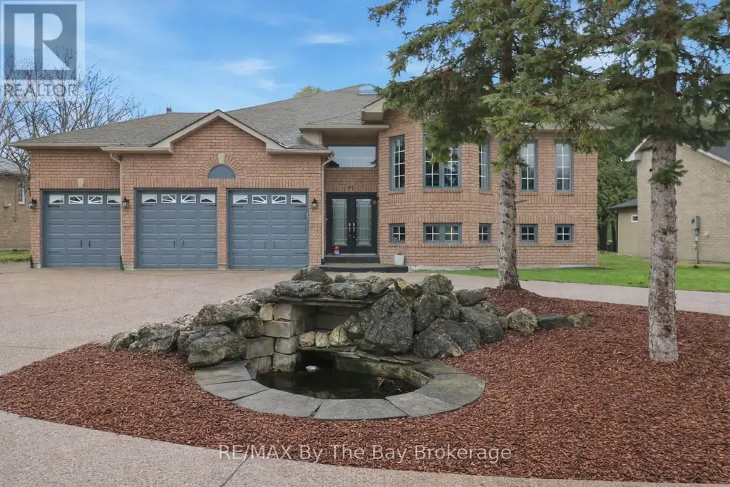 70 Fairway Crescent, Wasaga Beach