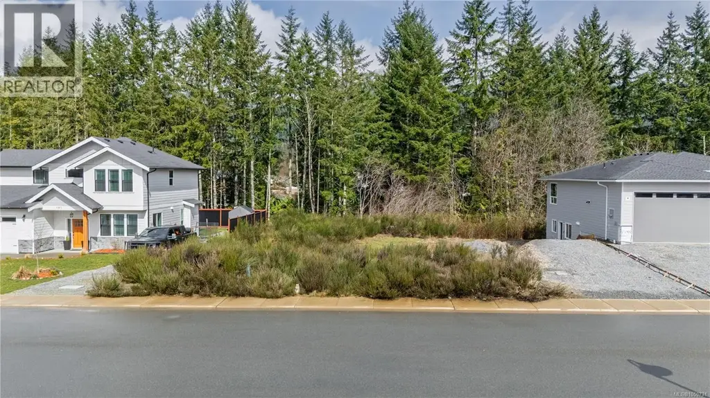145 Edgewood Dr, Lake Cowichan