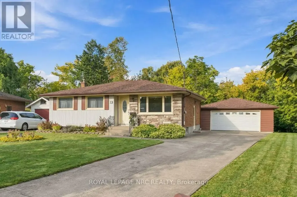 13 Hardwood Grove, St. Catharines (Secord Woods)