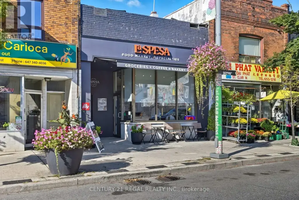 1700 St Clair Avenue W, Toronto (Weston-Pellam Park)