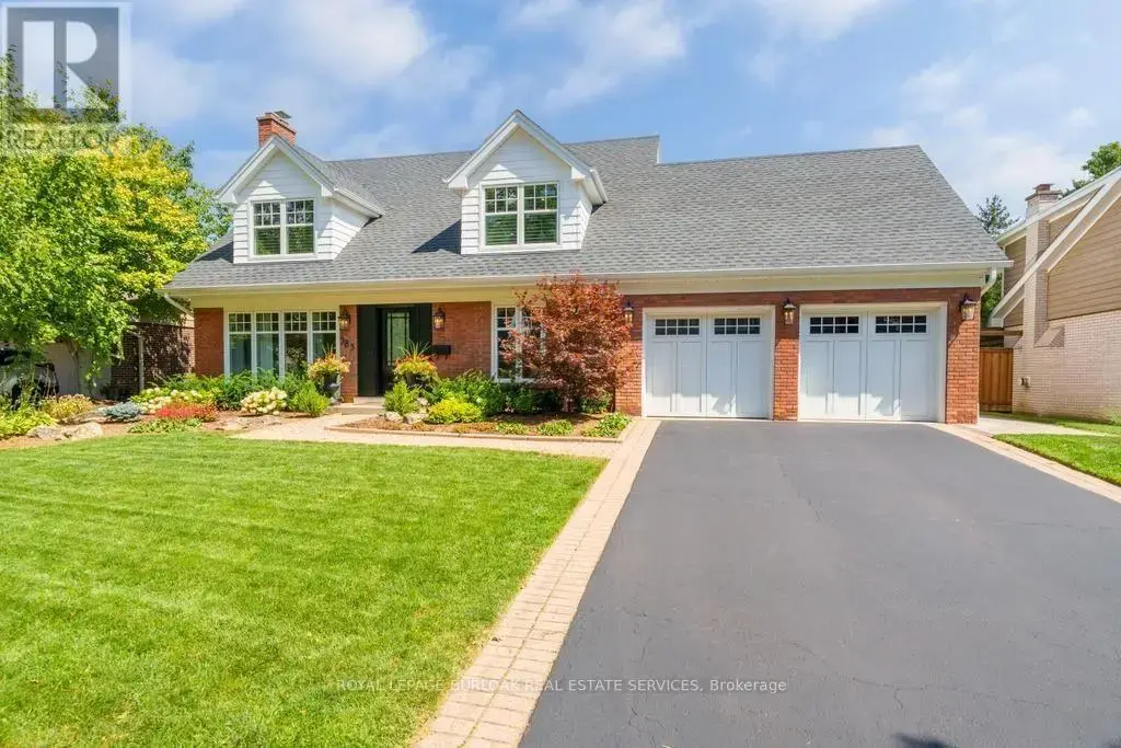 385 Rosslyn Drive, Burlington (Roseland)