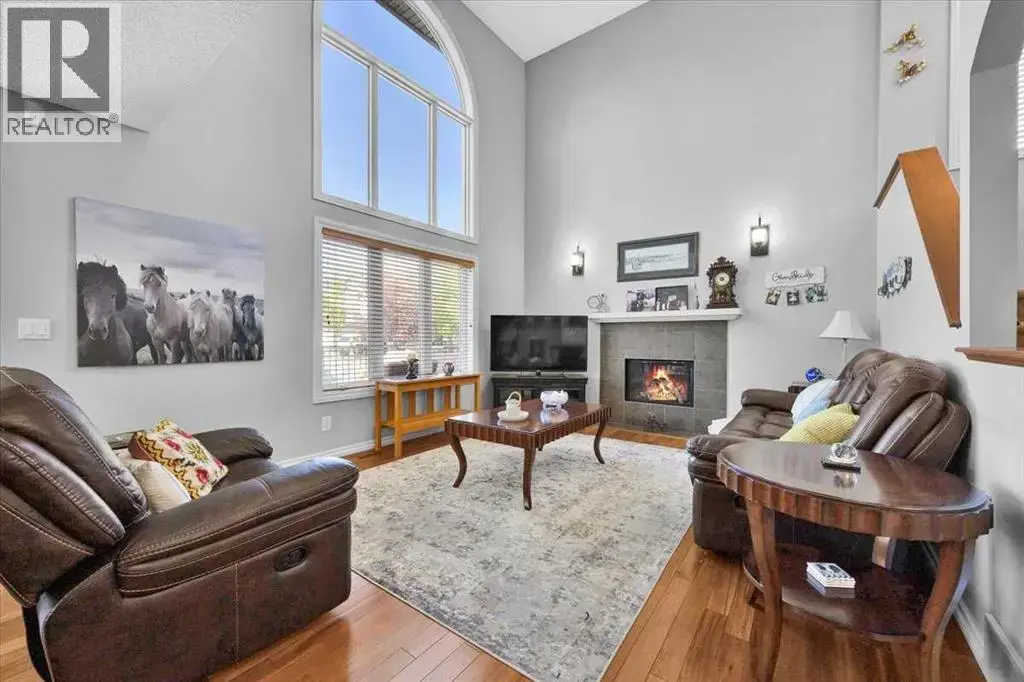 209 Crystal Green Point, Okotoks