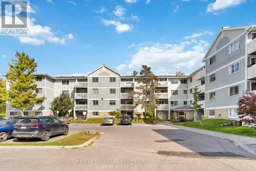400 - 218 Viewmount Drive, Ottawa