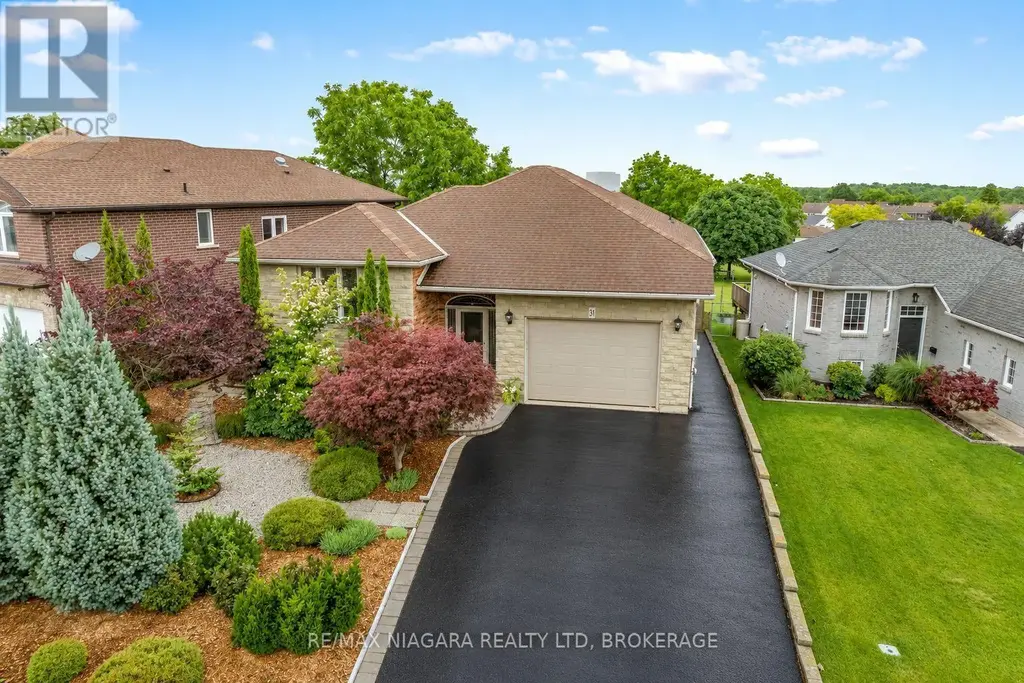 31 Hillcrest Road, Port Colborne (Main Street)