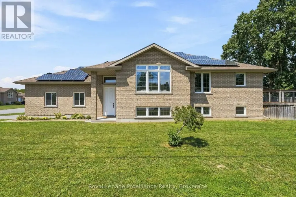 63 Freedom Crescent, Quinte West (Sidney Ward)