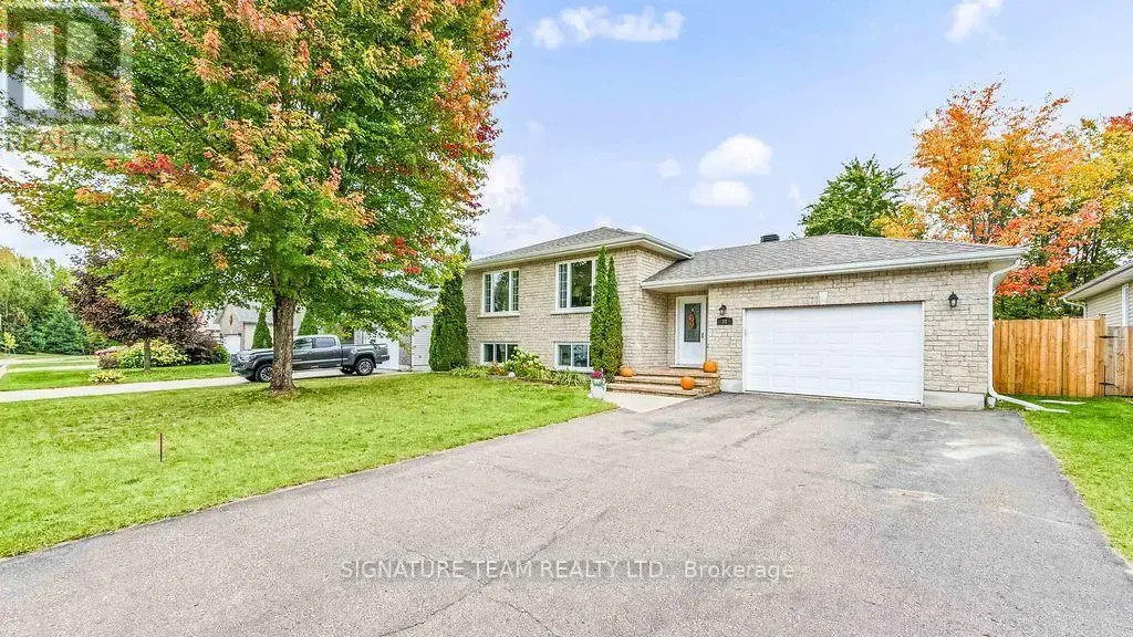 31 Cockcroft Crescent, Deep River