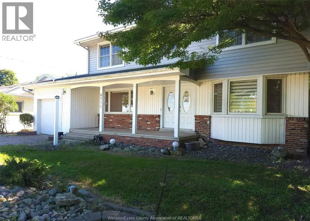 6711 Riverside Drive, Windsor