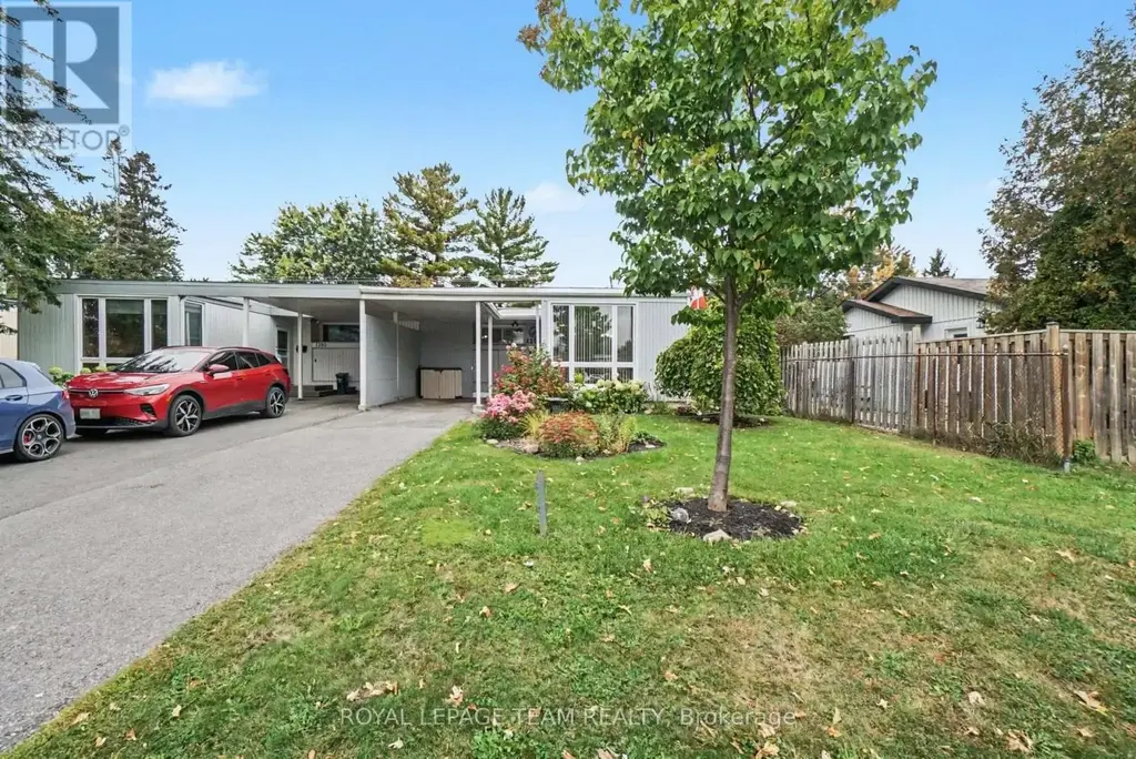 1201 Meadowlands Drive E, Ottawa