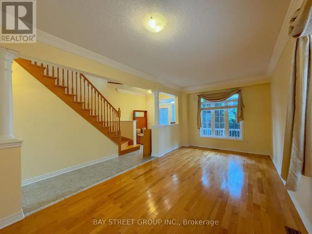30 Emery Hill Boulevard, Markham (Berczy)