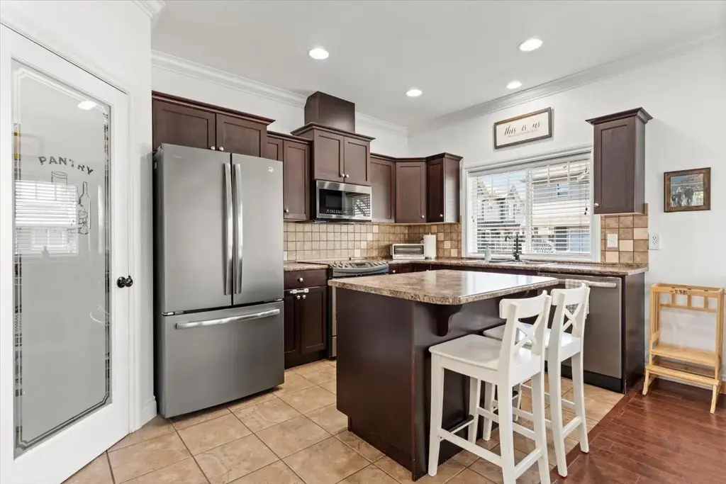 61 6498 Southdowne Place, Sardis South, Chilliwack