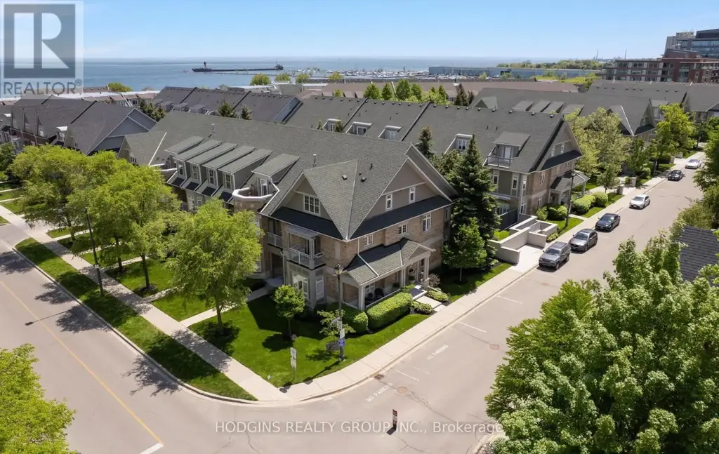 42 - 136 St Lawrence Drive, Mississauga (Port Credit)