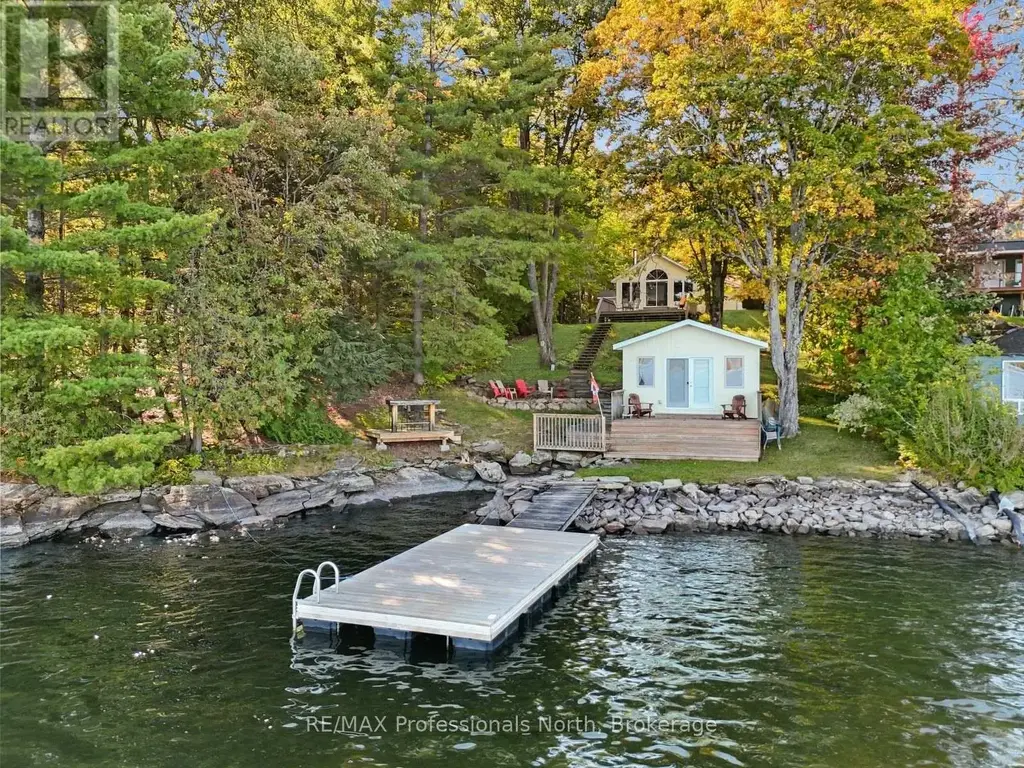 1035 Harvest Moon Lane, Algonquin Highlands (Stanhope)
