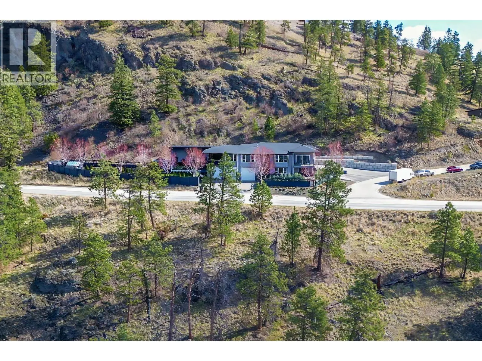 Photo of Listing #10402396