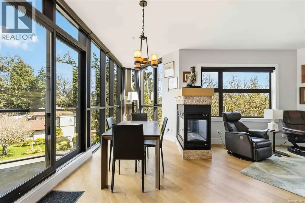 301 2850 Aldwynd Rd, Langford