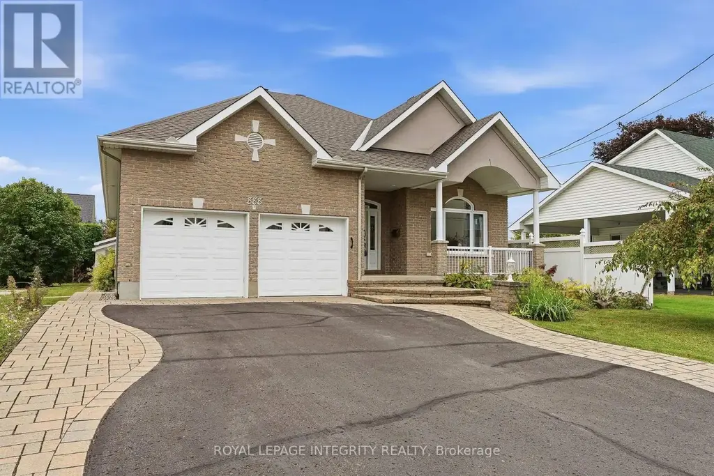 888 Hiawatha Park Road, Ottawa