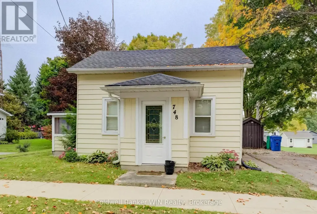 748 Arthur Street, West Grey
