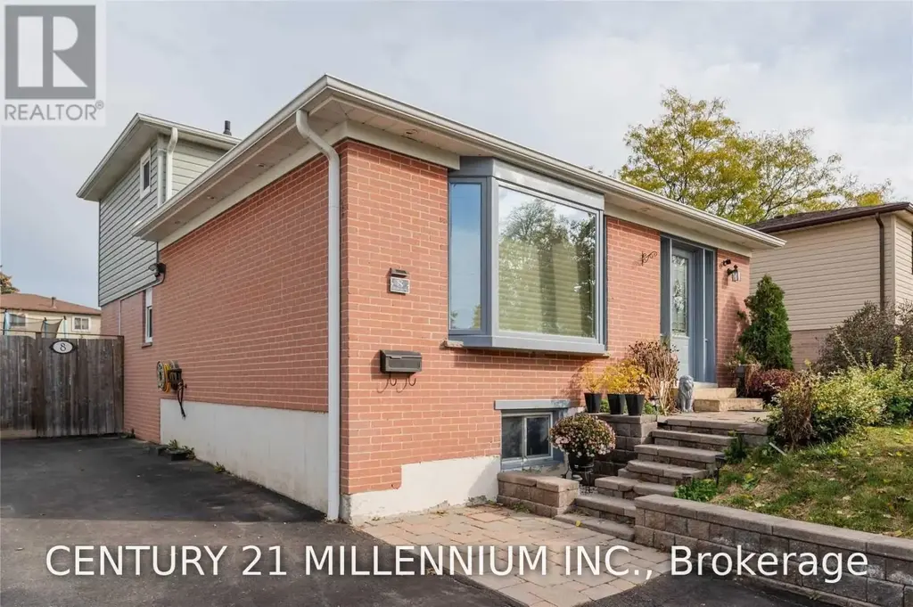 8 Sutherland Avenue, Brampton (Madoc)