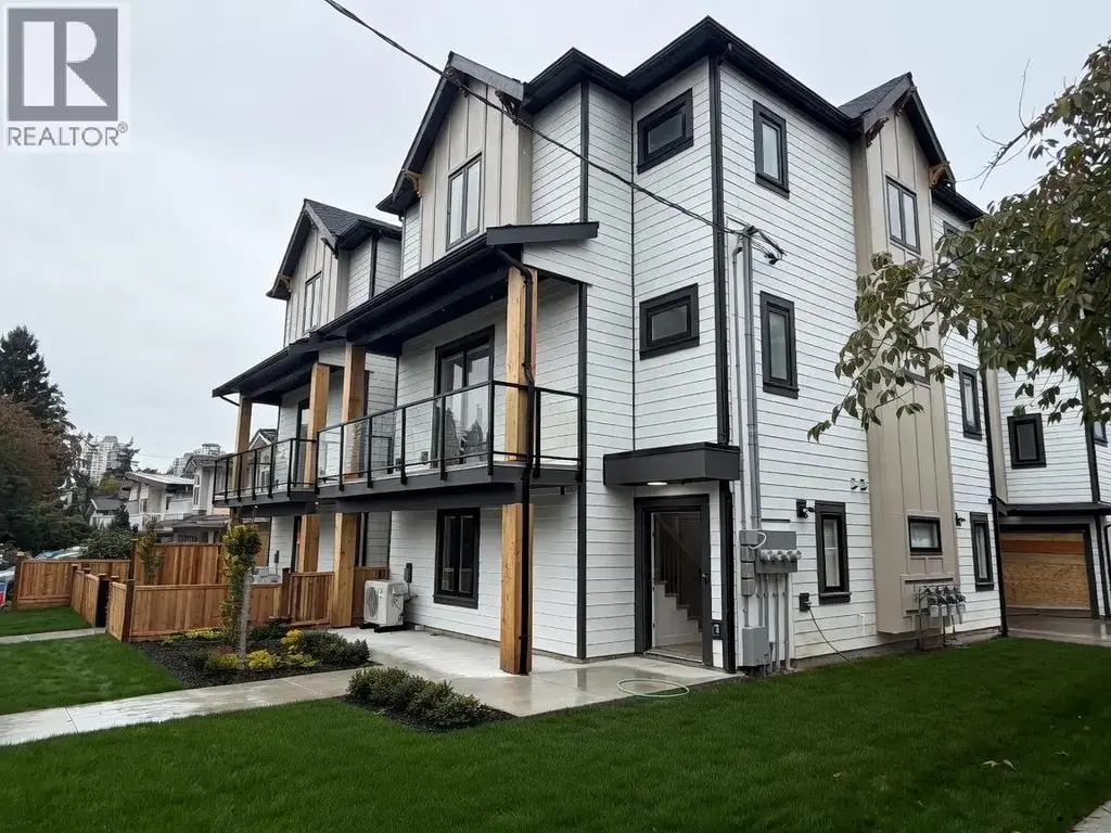 2 7497 Holly Street, Burnaby