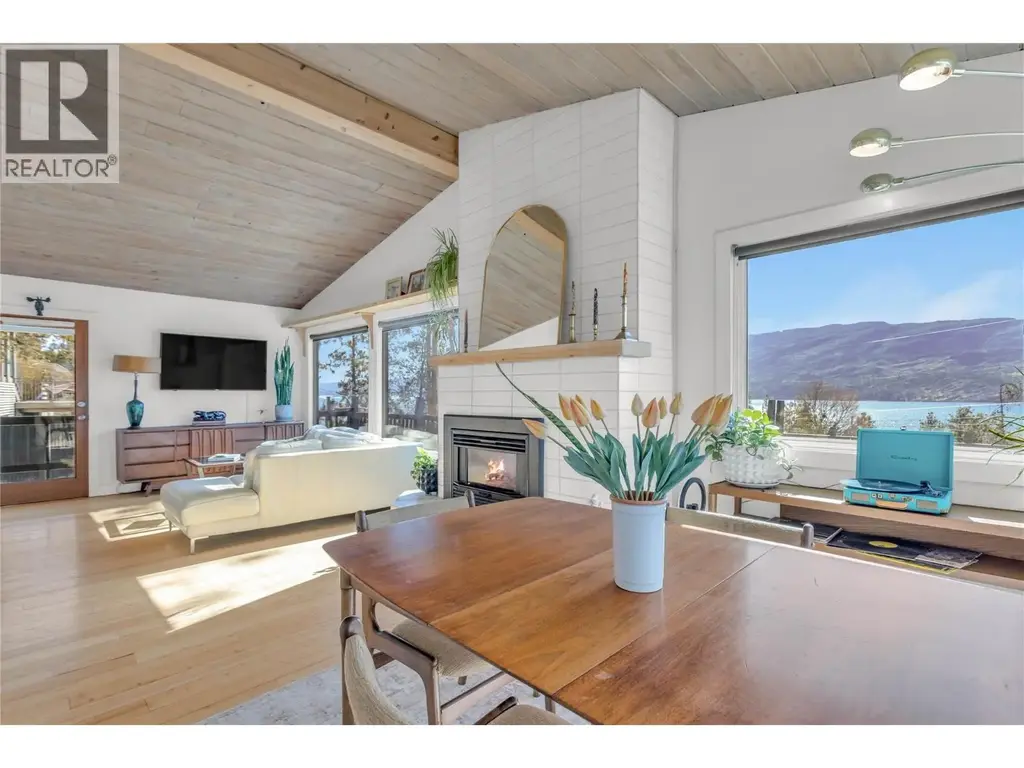 3991 Desert Pines Avenue, Peachland