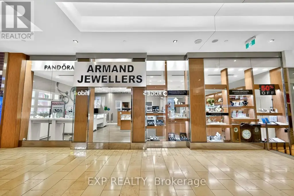 1-174 - 100 City Centre Drive, Mississauga (City Centre)