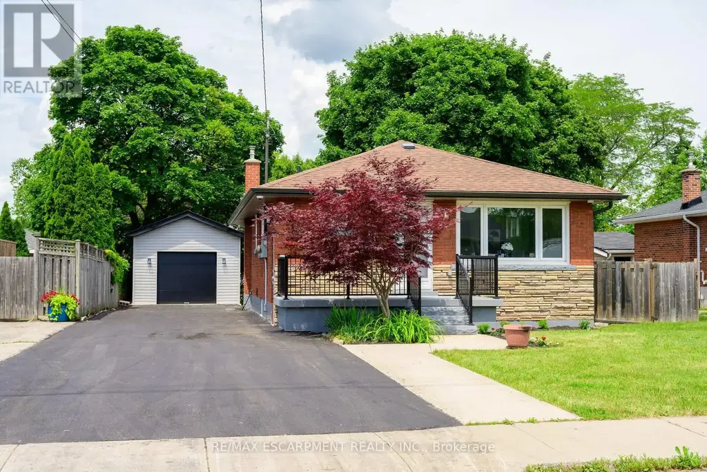 150 Howard Avenue, Hamilton (Balfour)